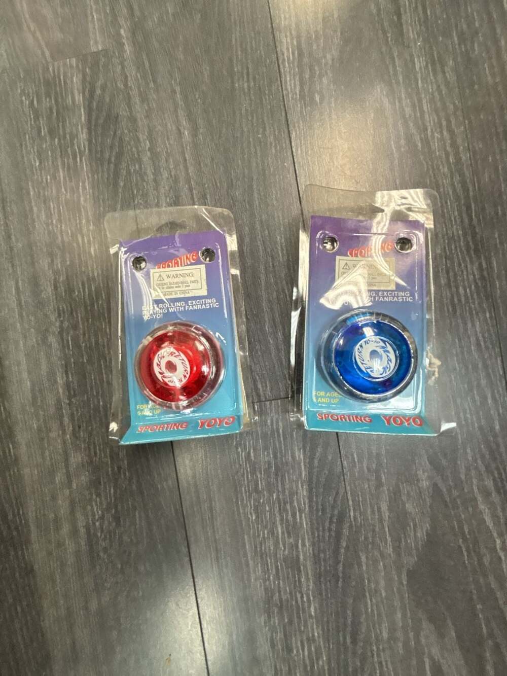 Set of 2 Sporting Yoyo Magic Return Easy Rolling Responsive Yo-Yos Red and Blue